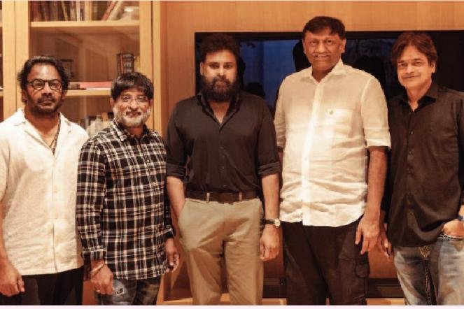 ఉస్తాద్ భగత్ సింగ్ హిట్ టాక్!...దర్శకుడు హరీష్ శంకర్ ఆనందం